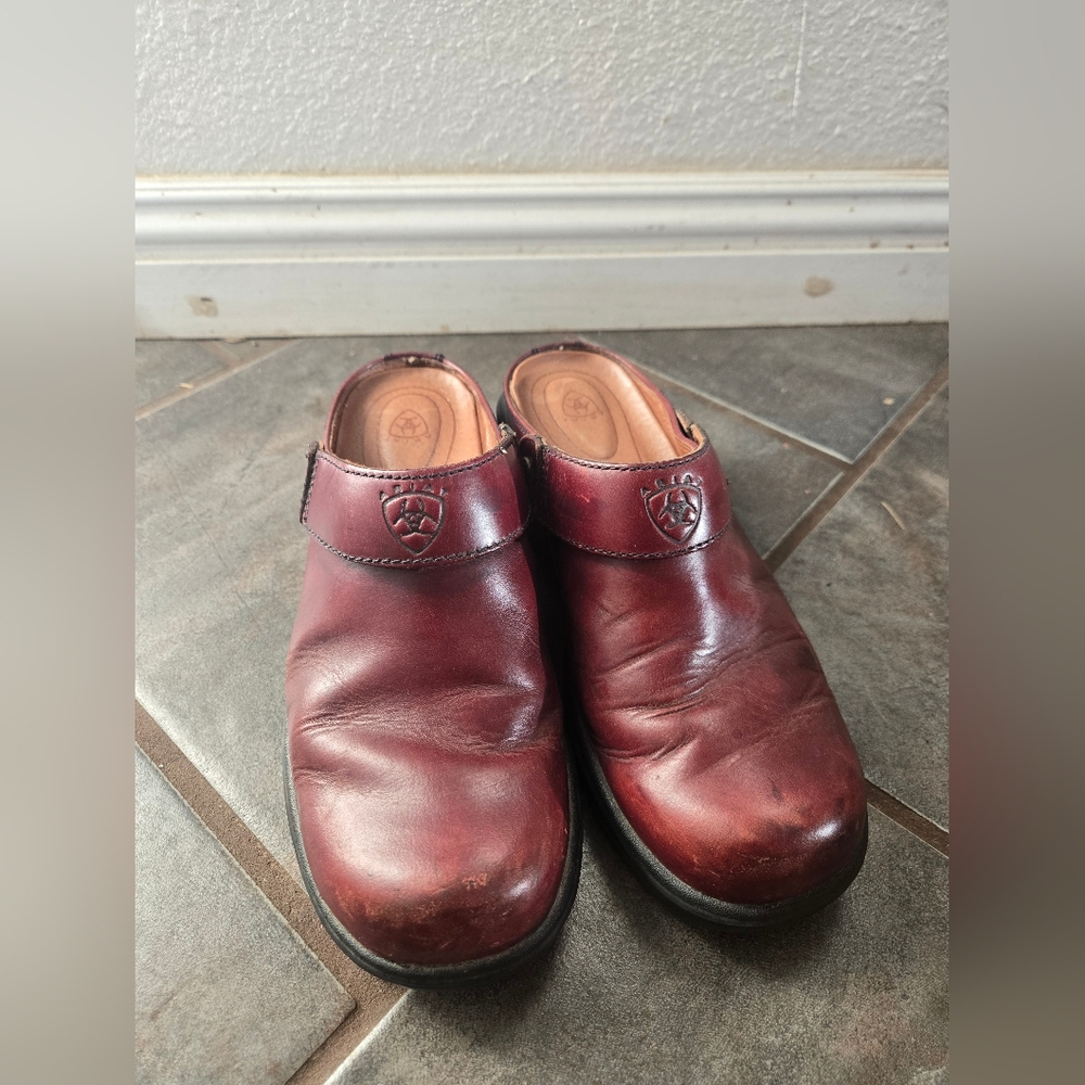 Ariat Womens 6B Red Burgundy Leather Slip On Sling